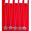 COLGANTE CON CADENA Y DIGE CORONA CON APLIQUE