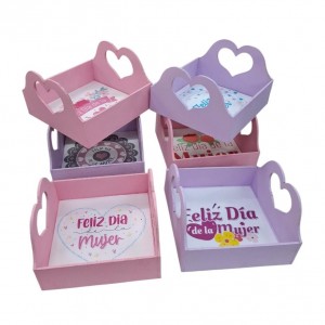 BANDEJA MADERA 14X14 DIA DE LA MUJER-FELIZ DIA